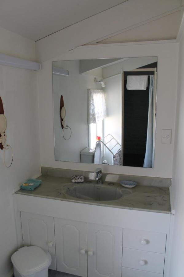 Brockies B N B Bed and Breakfast Rawene Esterno foto